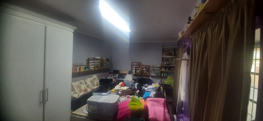 4 Bedroom Property for Sale in Albertinia Western Cape